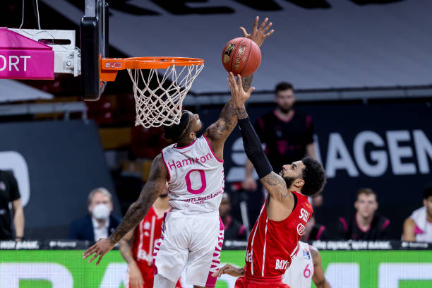 女将用她的 女将用她的