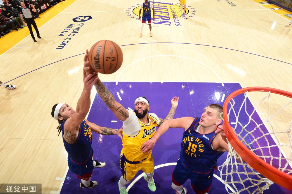 在密切关注 在密切关注