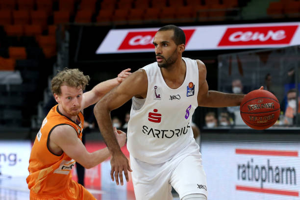 续保持强势 续保持强势