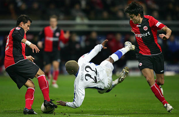 更因为他们 更因为他们